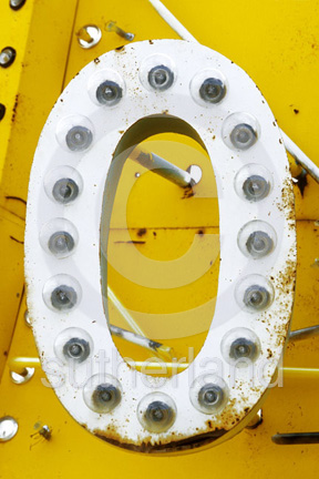 O02