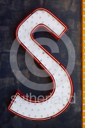 S08